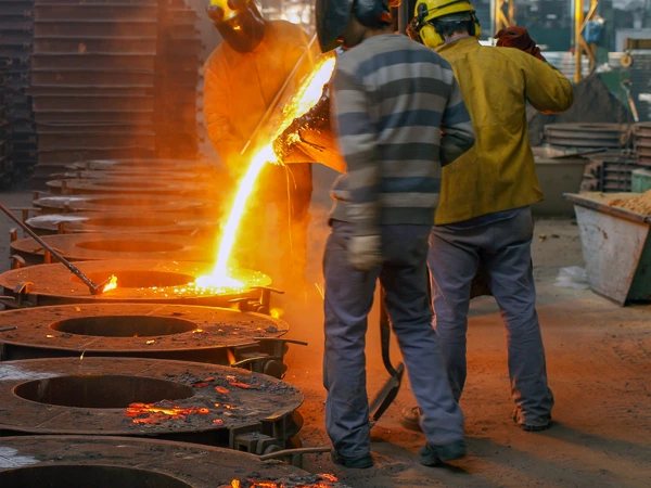 molten steel poured in pattern